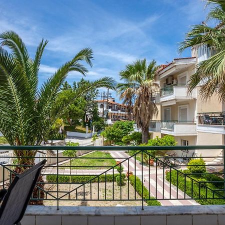 Aris Luxury Apartments Pefkochori Bagian luar foto