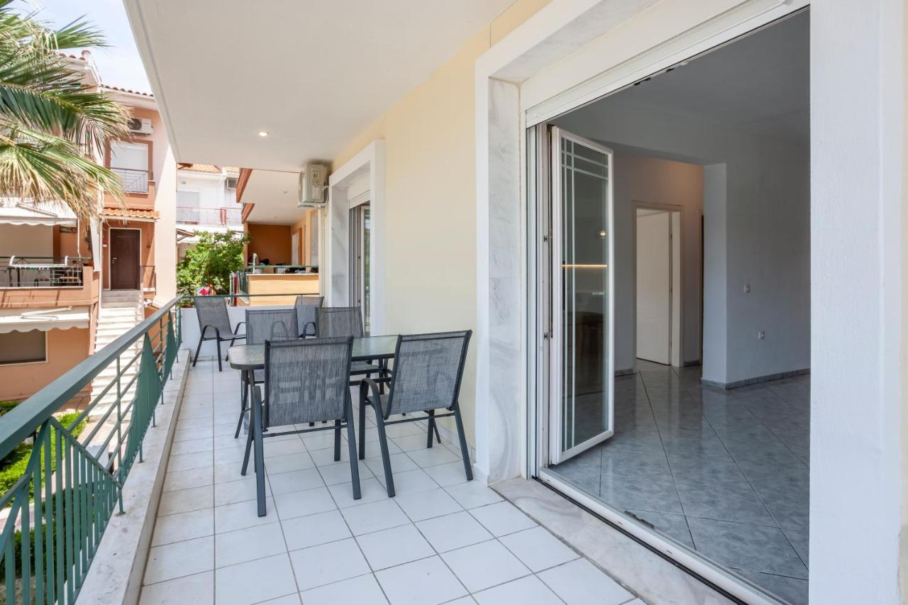 Aris Luxury Apartments Pefkochori Bagian luar foto