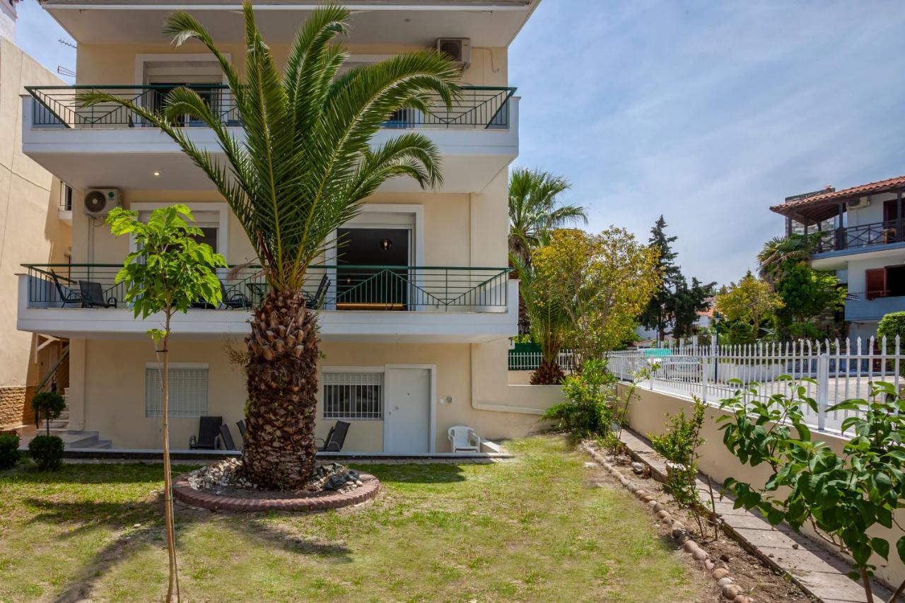 Aris Luxury Apartments Pefkochori Bagian luar foto