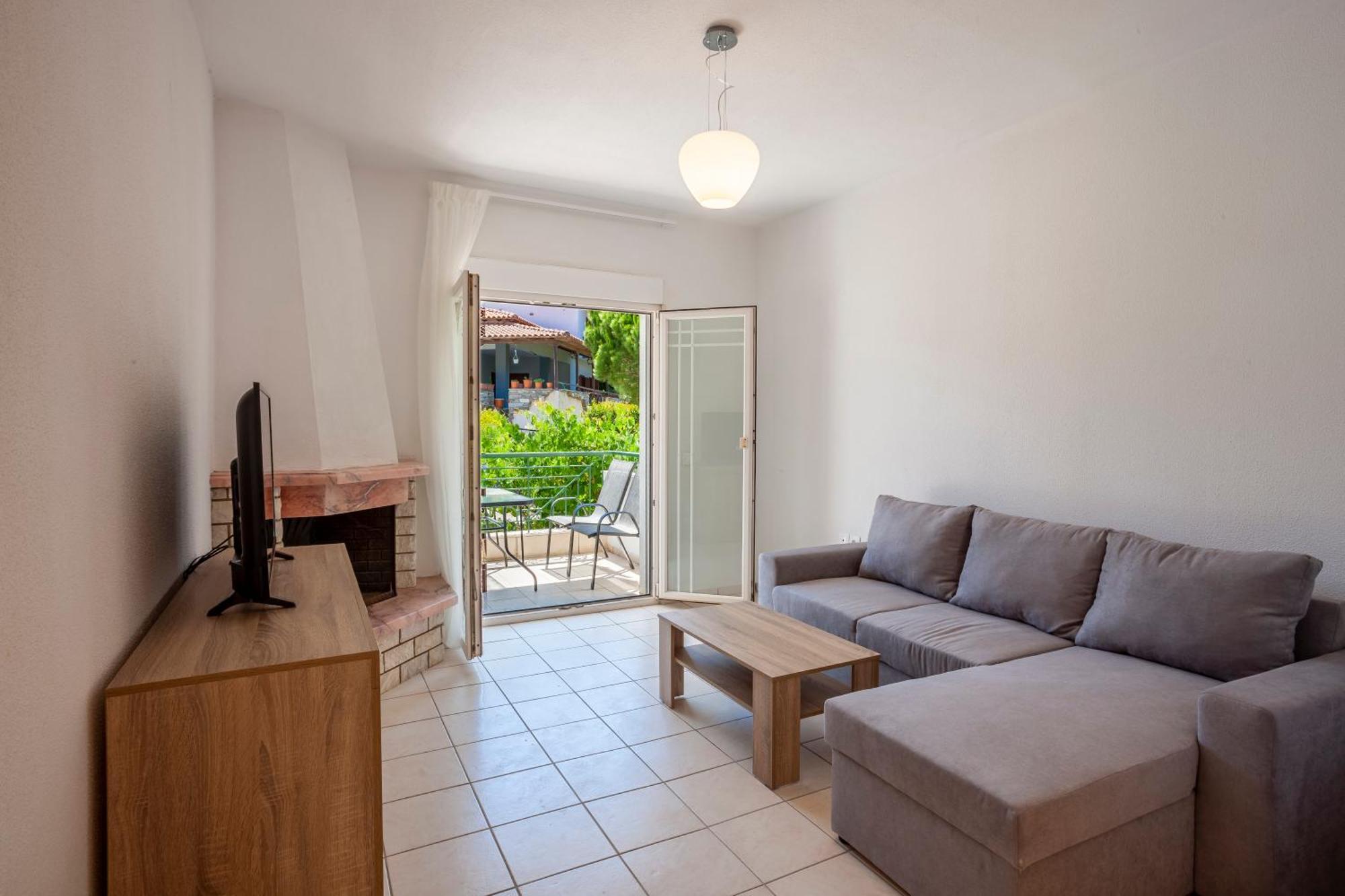 Aris Luxury Apartments Pefkochori Bagian luar foto