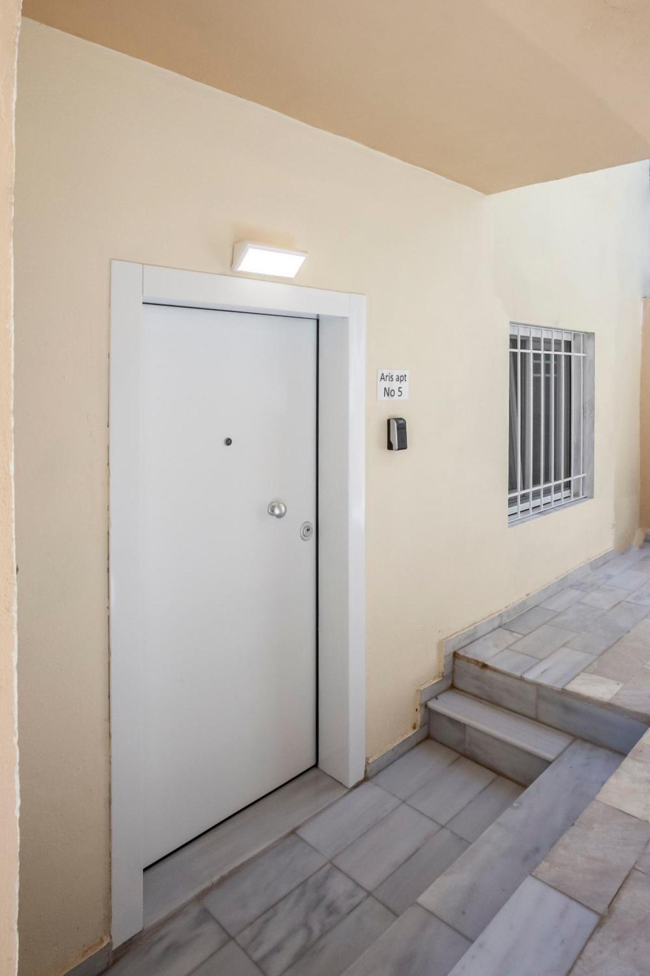 Aris Luxury Apartments Pefkochori Bagian luar foto