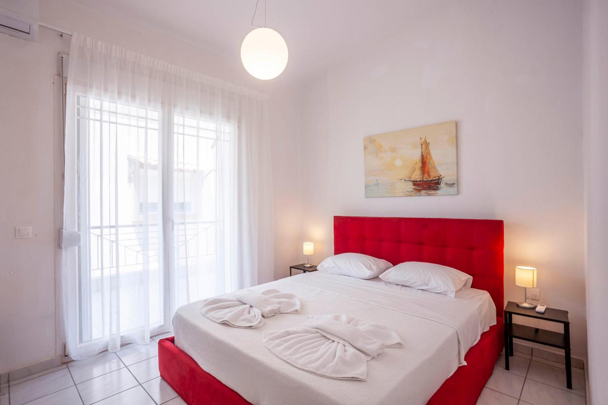 Aris Luxury Apartments Pefkochori Bagian luar foto