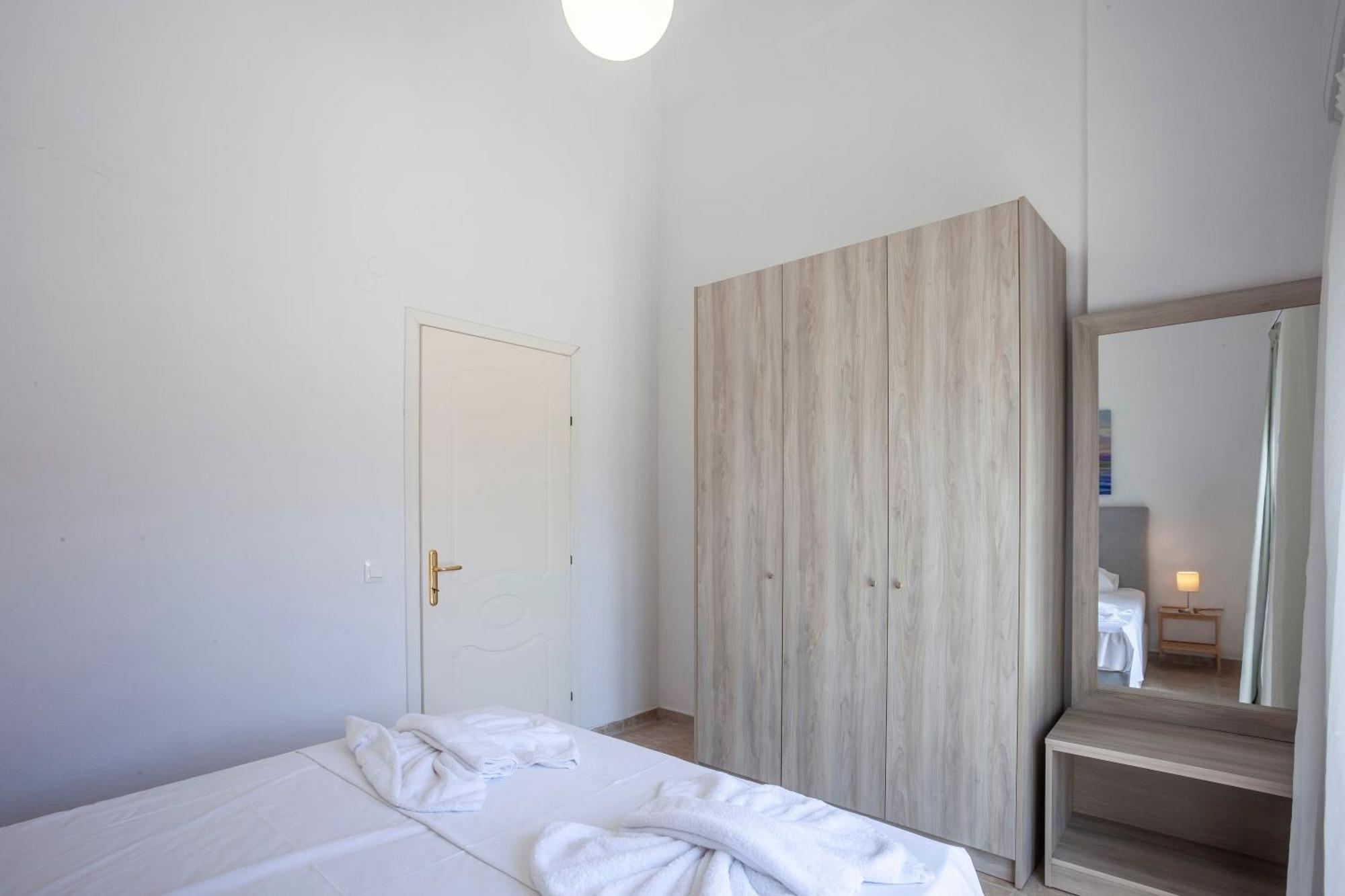 Aris Luxury Apartments Pefkochori Bagian luar foto