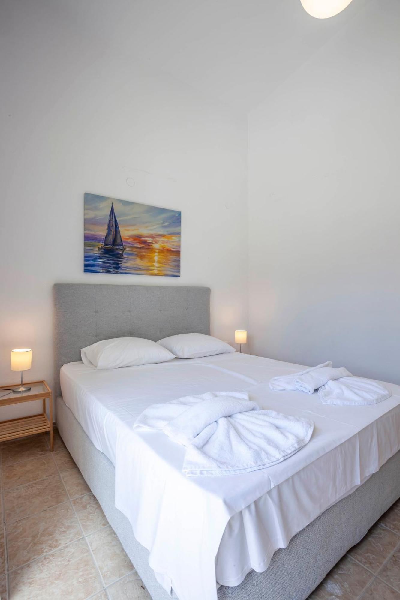 Aris Luxury Apartments Pefkochori Bagian luar foto