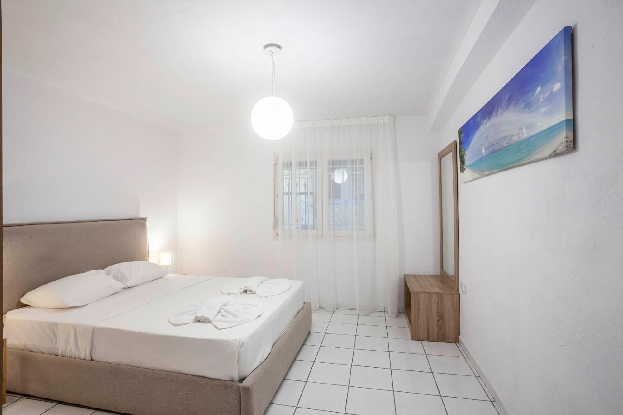 Aris Luxury Apartments Pefkochori Bagian luar foto